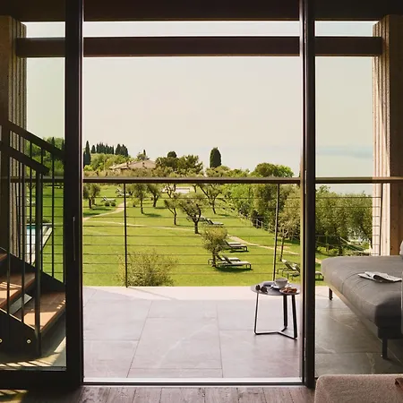 Cape Of Senses 5* Torri Del Benaco