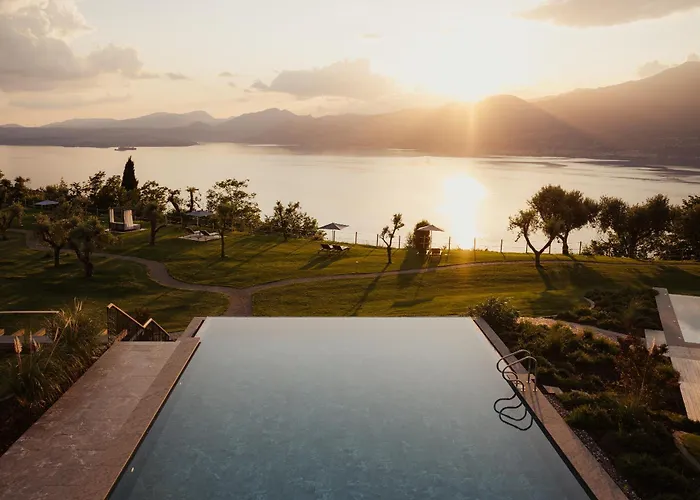 Cape Of Senses توري ديل بيناكو